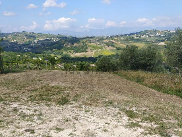 Terreno in vendita a Bucchianico, Abruzzo