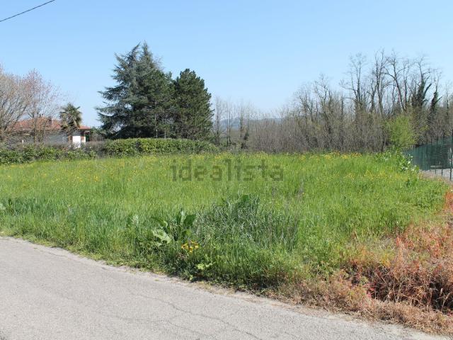 Terreno in vendita a Lesignano De' Bagni, Reggio Emilia