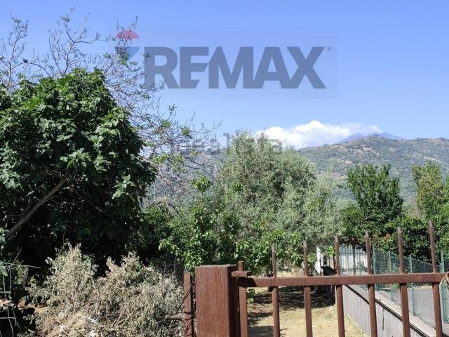 Terreno in vendita a Roccella Valdemone, Sicilia