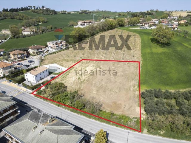 Terreno in vendita a Trecastelli, Marche