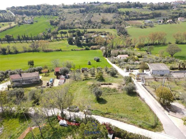 Terreno in vendita a Contrada San Savino, Marche