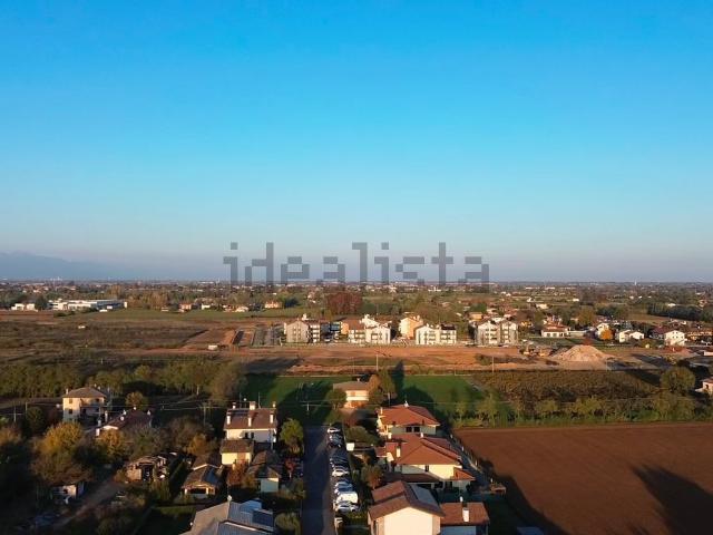 Terreno in vendita a Sovernigo, Paese