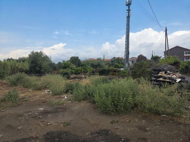 Terreno in vendita a Gravina di Catania, Catania