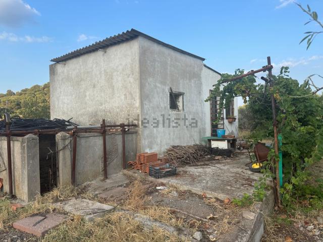 Terreno in vendita a Sarroch, Sardigna/Sardegna