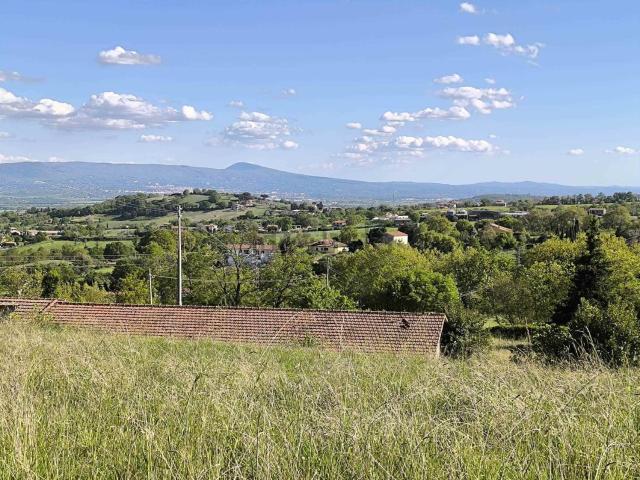 Terreno in vendita a Montefiascone, Lazio