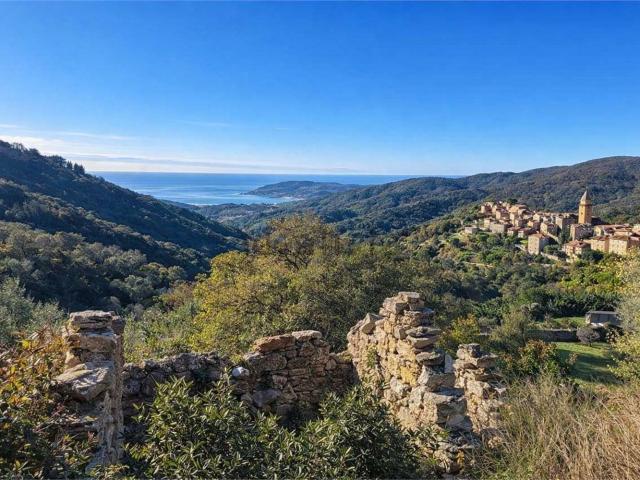 Terreno in vendita a Villa Faraldi, Liguria