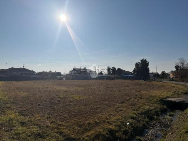 Terreno in vendita a Torre, Pordenone