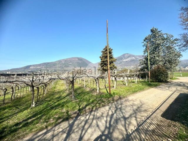 Terreno in vendita a Caprino Veronese, Veneto