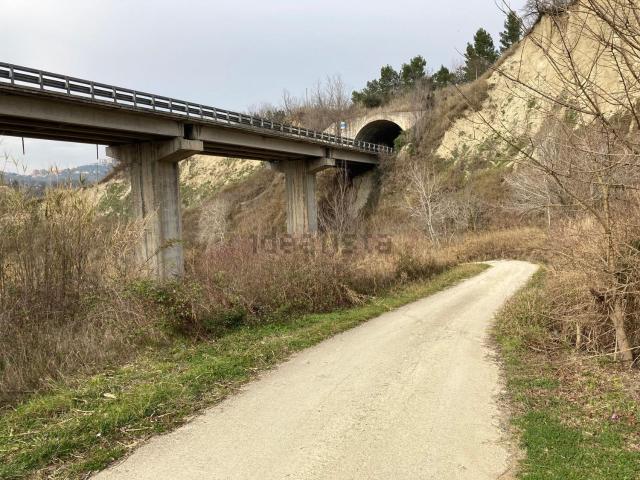 Terreno in vendita a Bucchianico, Abruzzo