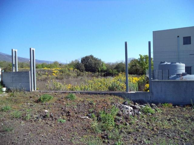 Terreno in vendita a Aci Sant'antonio, Sicilia
