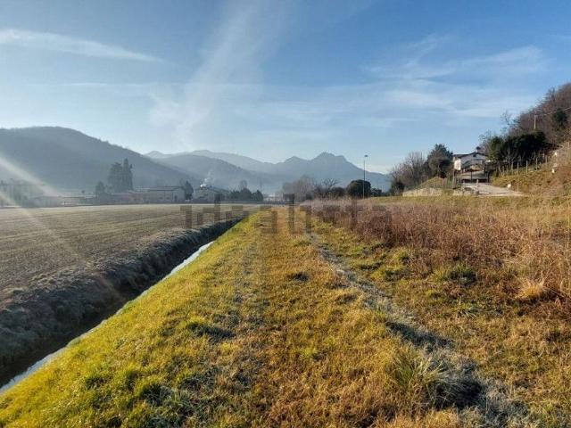 Terreno in vendita a Teolo, Villa