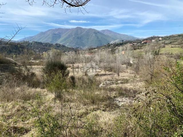 Terreno in vendita a Gallinaro, Lazio