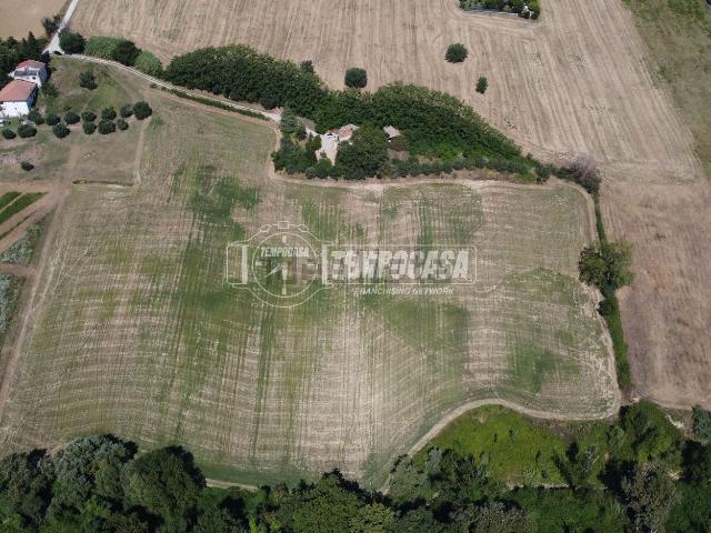 Terreno in vendita a Addolorata, Marche