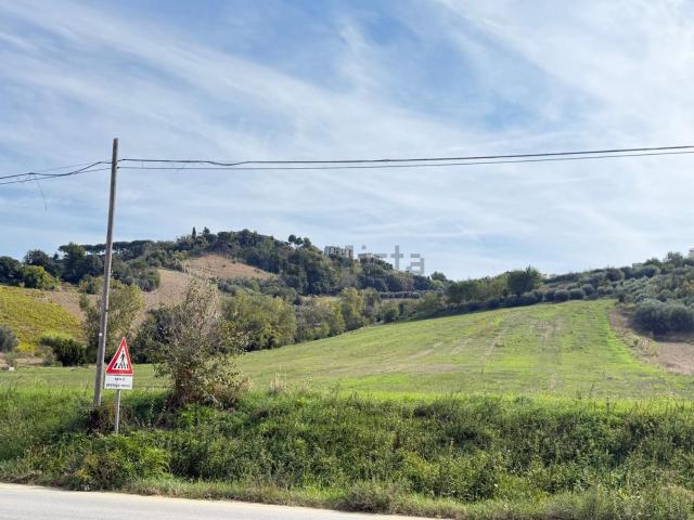 Terreno in vendita a Villa Musone, Loreto