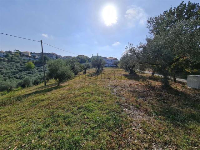 Terreno in vendita a Pianella, Abruzzo