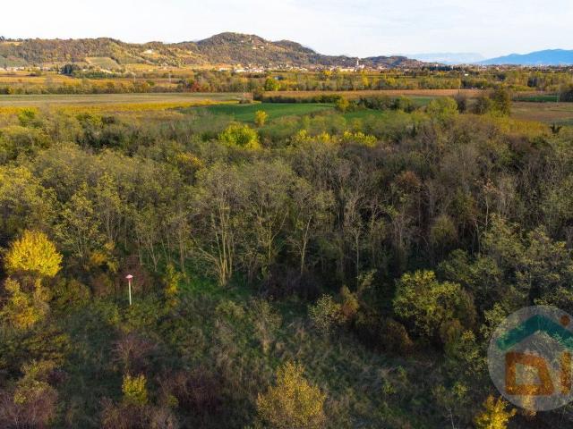 Terreno in vendita a San Giovanni Al Natisone, Friuli-Venezia Giulia