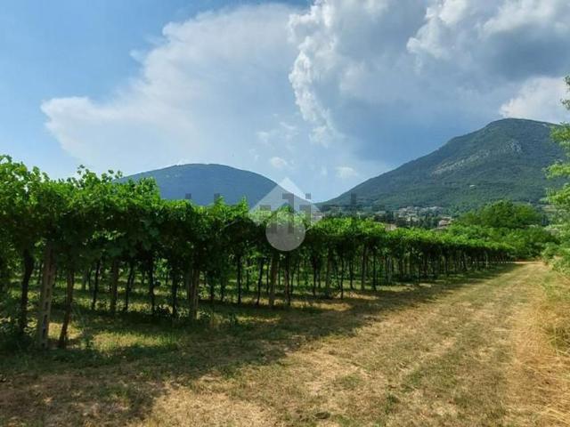 Terreno in vendita a Rubiana, Caprino Veronese