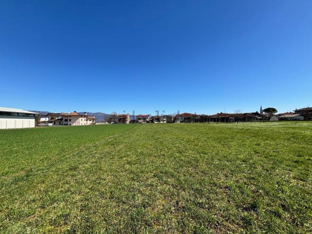 Terreno in vendita a Povoletto, Friuli-Venezia Giulia