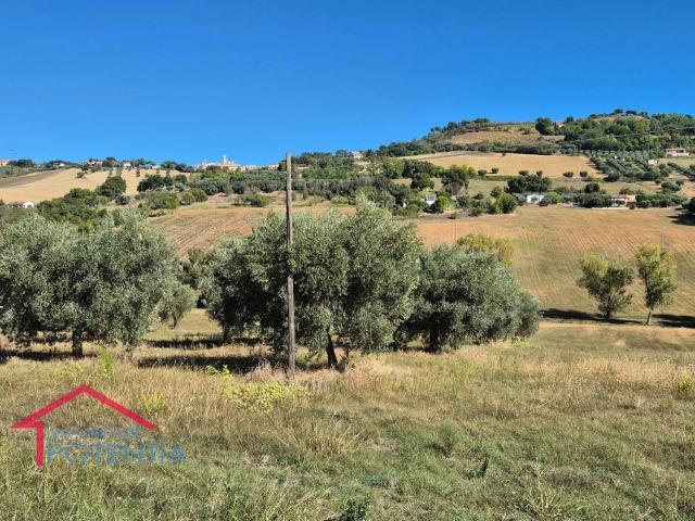 Terreno in vendita a Marche, Macerata