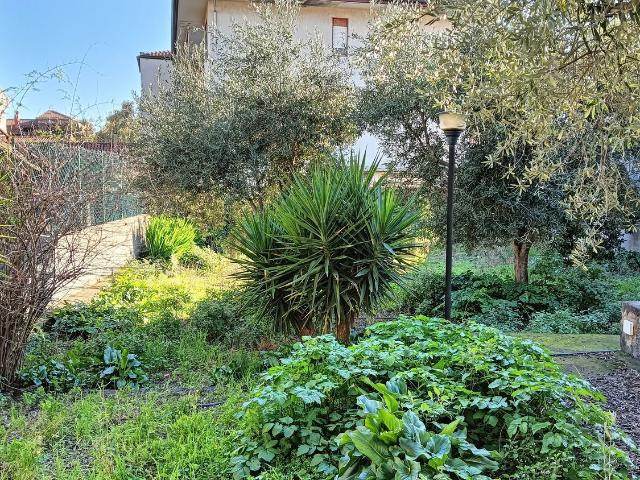 Terreno in vendita a Gravina Di Catania, Sicilia