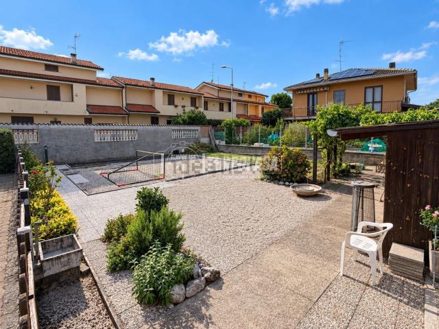 Terreno in vendita a Galliate, Novara