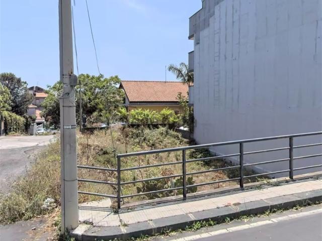 Terreno in vendita a Belpasso, Sicilia