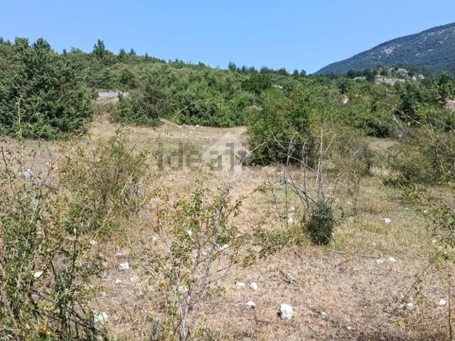 Terreno in vendita a Vico Nel Lazio, Lazio