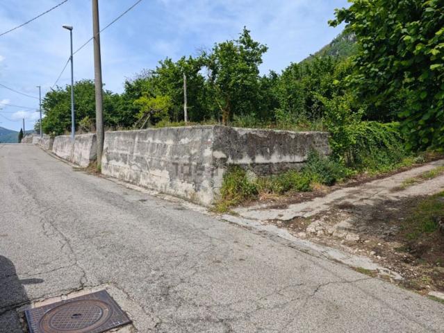 Terreno in vendita a Contrada, Campania