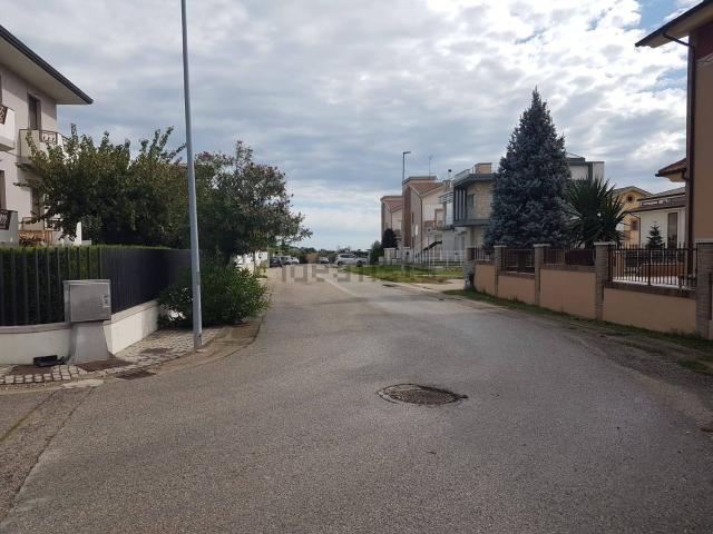 Terreno in vendita a Giulianova, Abruzzo