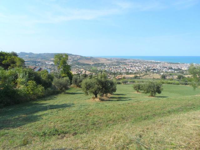 Terreno in vendita a Unione dei Comuni della Val Vibrata, Tortoreto