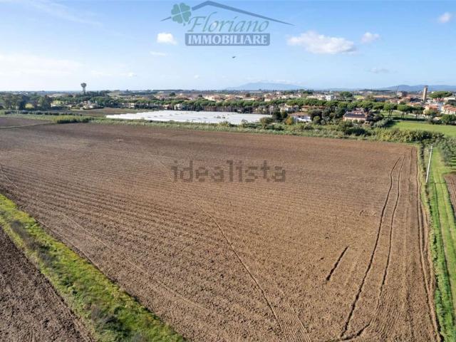 Terreno in vendita a Pescia Romana, Montalto di Castro