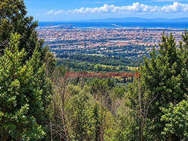 Terreno in vendita a Montenero Alto, Livorno