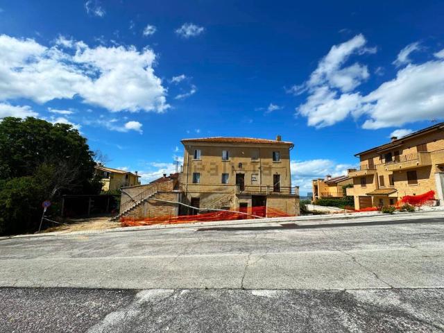 Terreno in vendita a Marche, Fermo