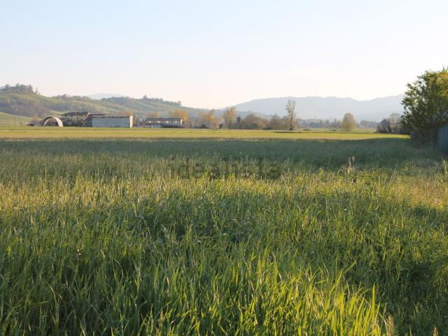 Terreno in vendita a Traversetolo, Reggio Emilia