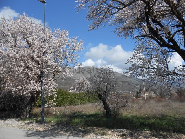 Terreno in vendita a San Pelino, Avezzano