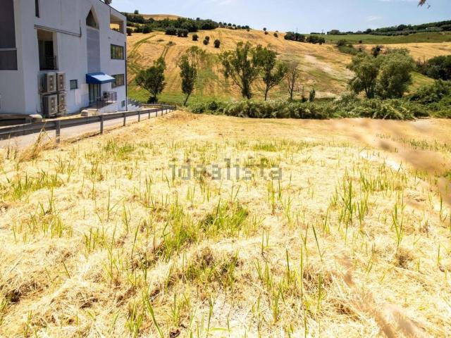 Terreno in vendita a Marche, Fermo
