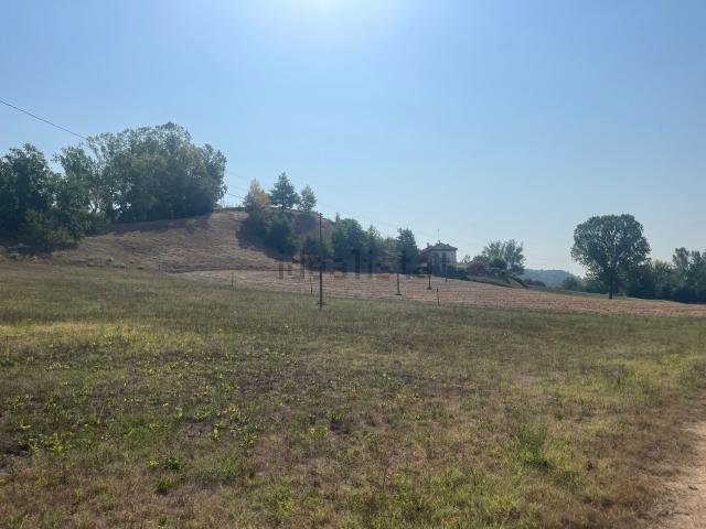 Terreno in vendita a Serravalle, Asti