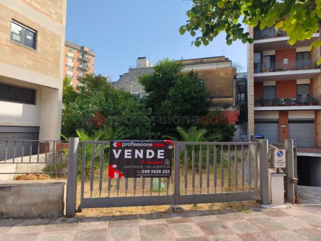 Terreno in vendita a Grottaglie, Taranto