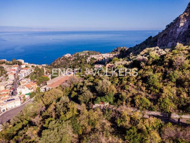 Terreno in vendita a Taormina, Sicilia