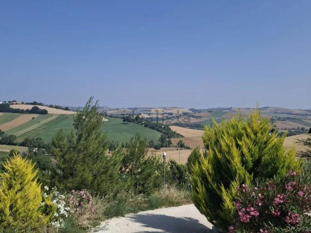 Terreno in vendita a Strada Cimitero, Montegranaro
