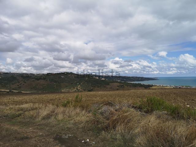 Terreno in vendita a Montevecchio, Vasto