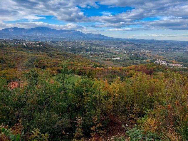 Terreno in vendita a Abbateggio, Pescara