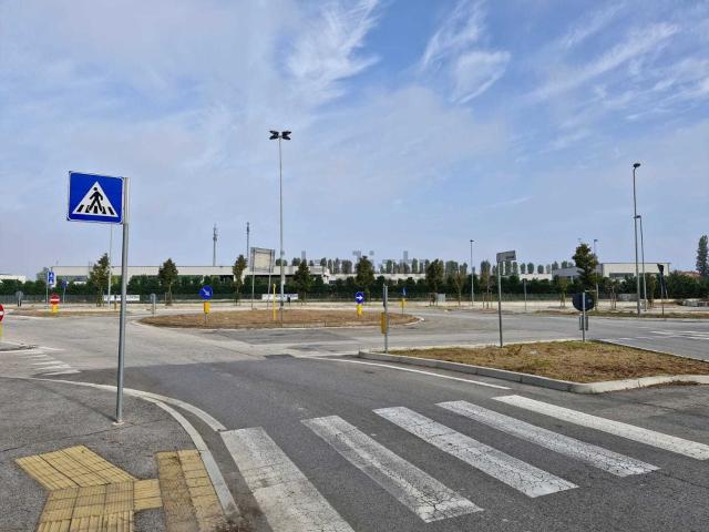 Terreno in vendita a Zona Artigianale Viserba Monte, Rimini