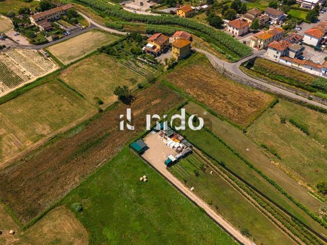 Terreno in vendita a Prato, Toscana