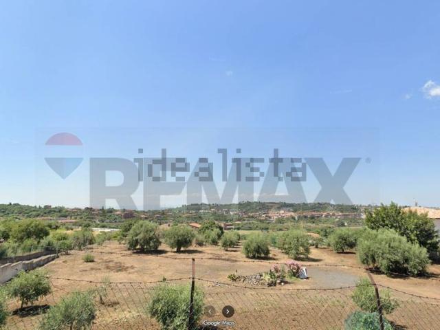 Terreno in vendita a Belpasso, Sicilia