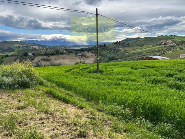 Terreno in vendita a Atri, Abruzzo