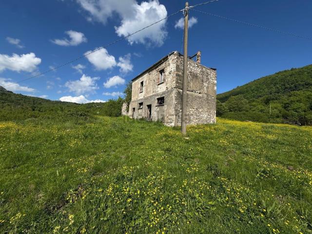 Terreno in vendita a Volturara Irpina, Campania
