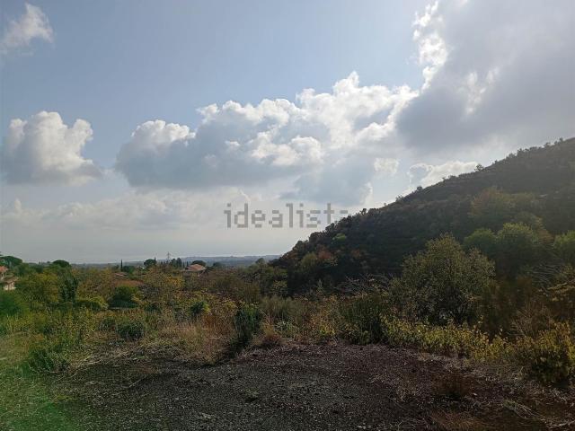 Terreno in vendita a Aci Sant'antonio, Sicilia