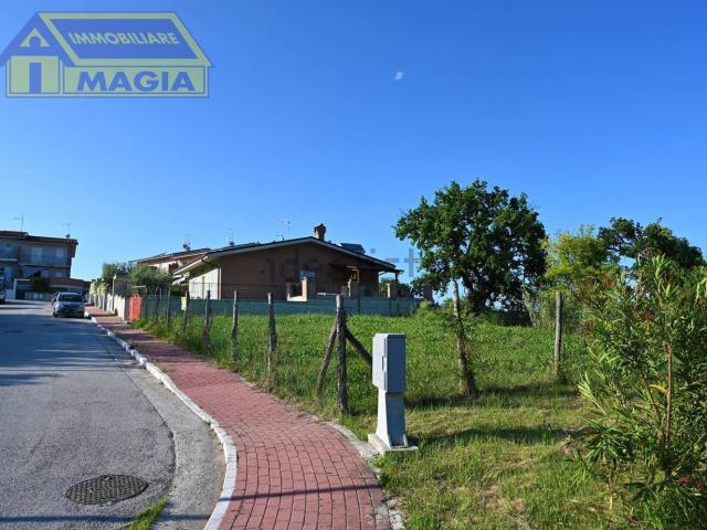 Terreno in vendita a Cerreto, Marche