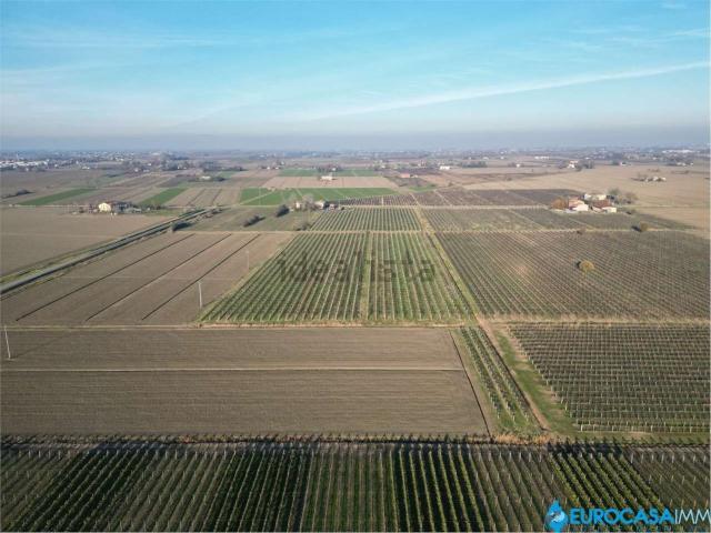 Terreno in vendita a Unione delle Terre d'Argine, Carpi